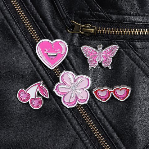 Cute Artistic Heart Shape Butterfly Alloy Stamping Stoving Varnish Plating Girl's Brooches