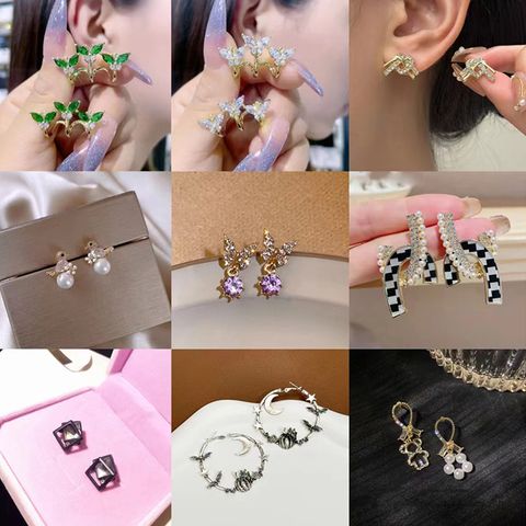 1 Pair Casual Glam Simple Style Moon Butterfly Bird Plating Inlay Alloy Rhinestones 14k Gold Plated Ear Studs
