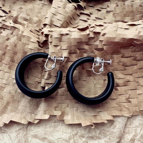 1 Pair Simple Style Geometric Solid Color Arylic Hoop Earrings