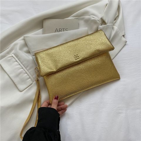 Women's Medium Pu Leather Solid Color Streetwear Magnetic Buckle Envelope Bag