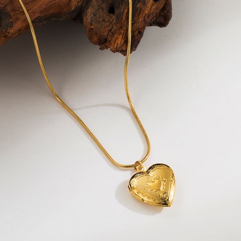 Stainless Steel 18K Gold Plated Modern Style Simple Style Heart Shape Pendant Necklace Locket Necklace