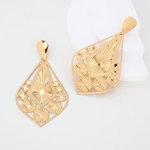 1 Pair Luxurious Oversized Commute Argyle Plating Iron Gold Plated Drop Earrings