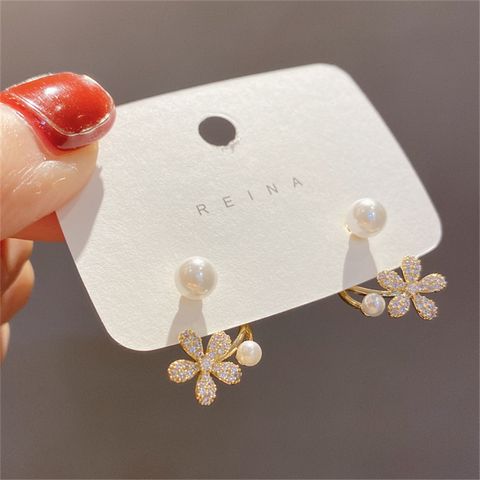 Fashion Geometric Pearl Flower Two-wear Small Stud Earrings For Women