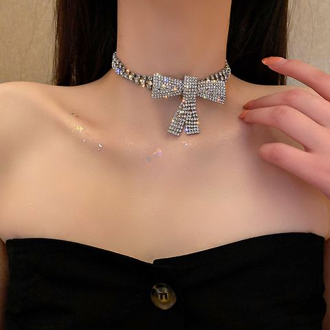 Ins Style Heart Shape Flower Bow Knot Alloy Inlay Artificial Diamond Women's Pendant Necklace 1 Piece