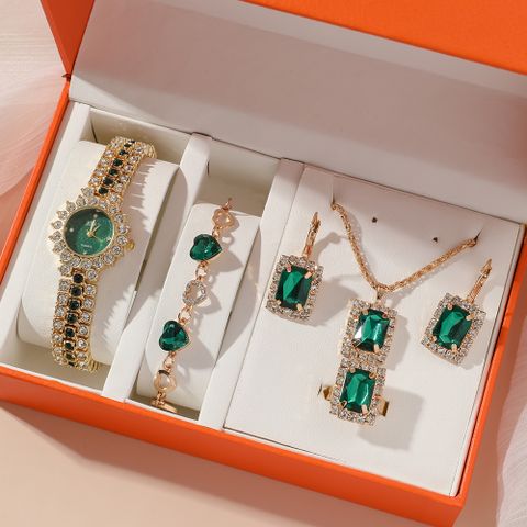 1 Set Retro Heart Shape Stainless Steel Alloy Inlay Artificial Gemstones Women's Bracelets Earrings Necklace
