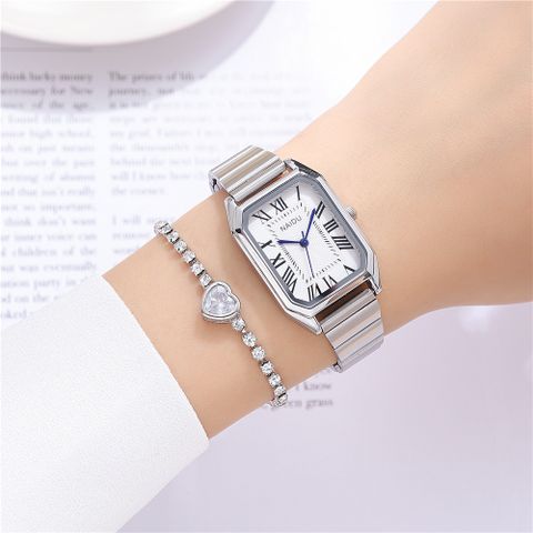Simple Style Solid Color Butterfly Double Snap Quartz Women's Watches