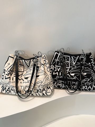 Women's Polyester Graffiti Preppy Style Sewing Thread Zipper Handbag