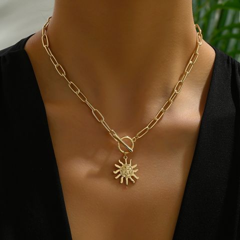 Casual Simple Style Sun Heart Shape Zinc Alloy Women's Pendant Necklace