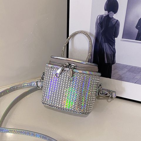 Women's Small Pu Leather Solid Color Elegant Bucket Zipper Handbag