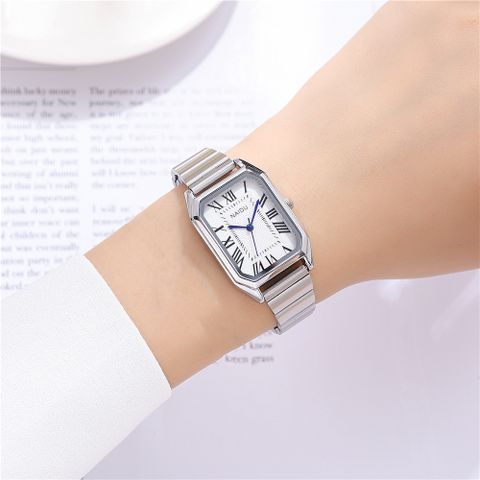 Simple Style Solid Color Butterfly Double Snap Quartz Women's Watches