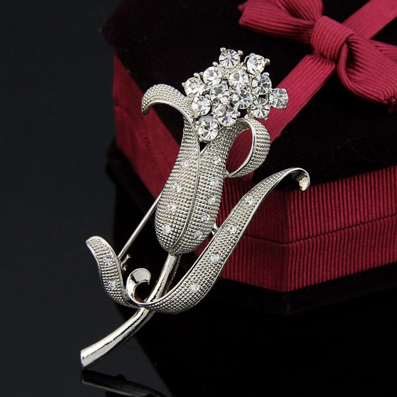 Korea Alloy Plating Brooch Flowers (white K White Ac102-a)  Nhdr2305