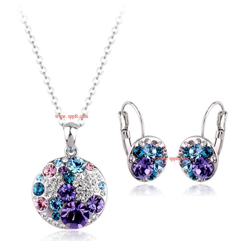 Koreanische Mode Accessoires Exquisites Atmos Phä Risches Diamant-kristallelement-set All-match-hot-selling-schmuck Großhandel 420040