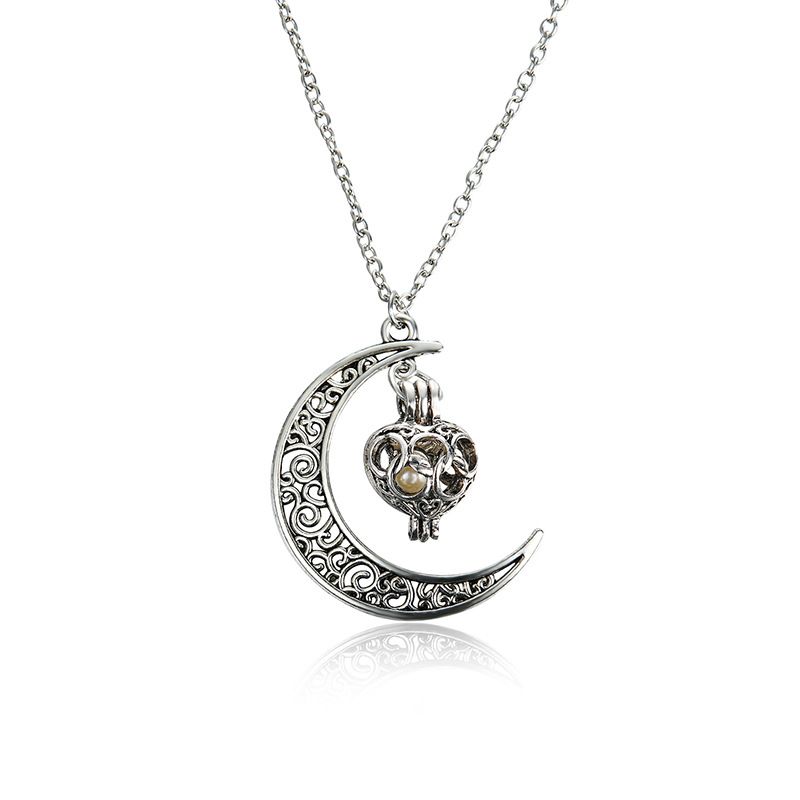 Vente Chaude En Europe Et En Amérique Du Mode Lune Creux Série Collier Perle Pendentif Clavicule Chaîne Fabricant