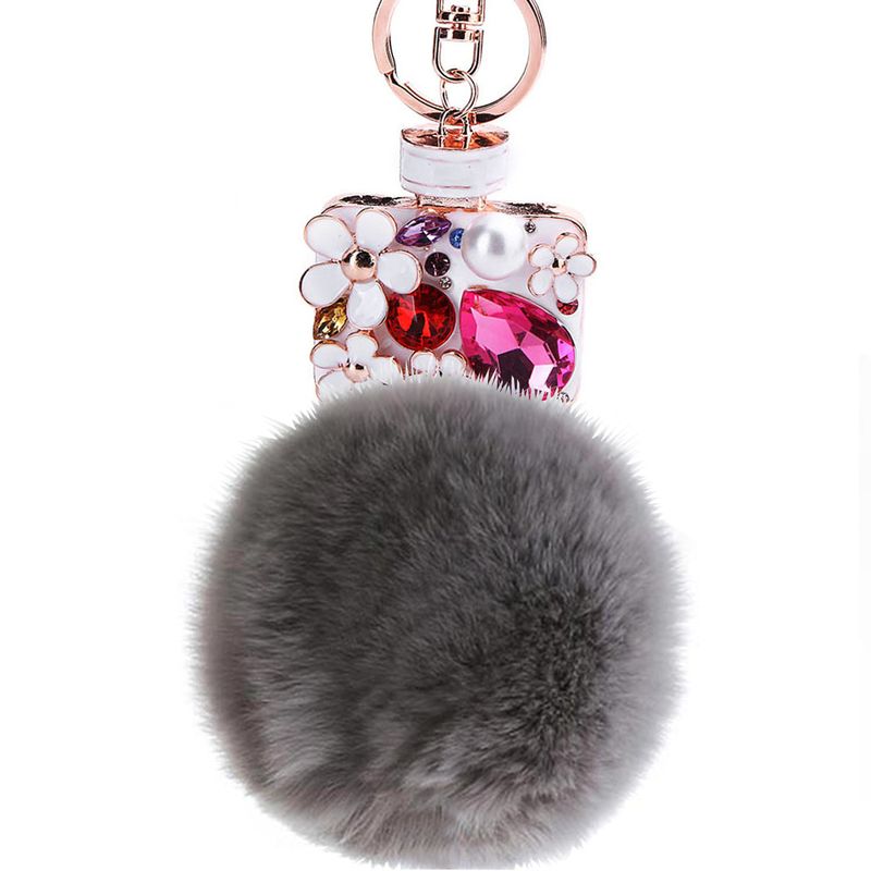 Europäische Und Amerikanische Kreative Mode Haarball Auto Ornamente Schlüssel Bund Große Marke Parfüm Flasche Schlüssel Kette Weibliche Tasche Anhänger Zubehör