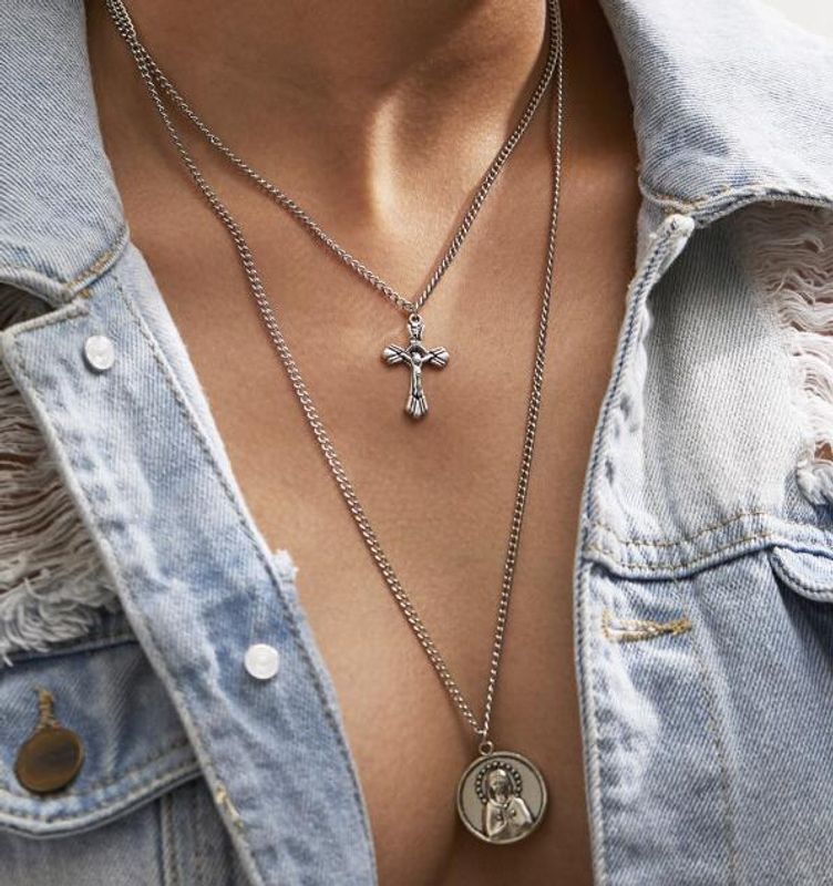 2018 New Cross-transfrontalier Européen Et Américain Rétro Double Couche Croix Chaîne Alliage Saint Motif Pendentif Multi-couche Collier