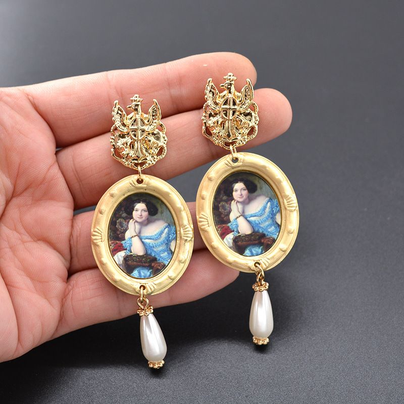New Baroque Earrings Portrait Retro Oil Painting European And American Elegant Palace Style Female Exaggerated Pearl Earrings