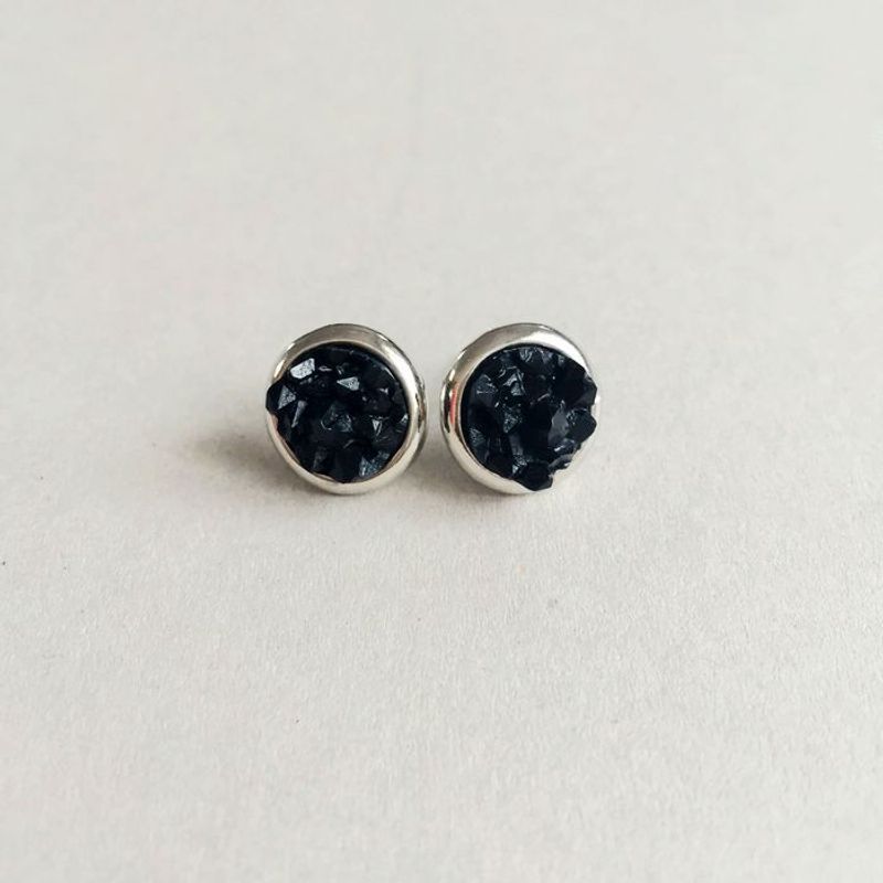 Commerce Extérieur Européen Et Américain Ornement En Gros Multi-couleur Ronde Résine Boucles D'oreilles Or Blanc Couleur Concave-convexe Imitation Rock En Forme De Rond Petite Oreille Goujons