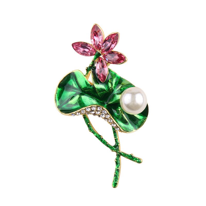 Croix-frontière Vente Chaude Européen Et Américain Populaire Fleur Lotus Feuille Perle Broche Femme Simple Exquis Élégant Femelle Broche Accessoires