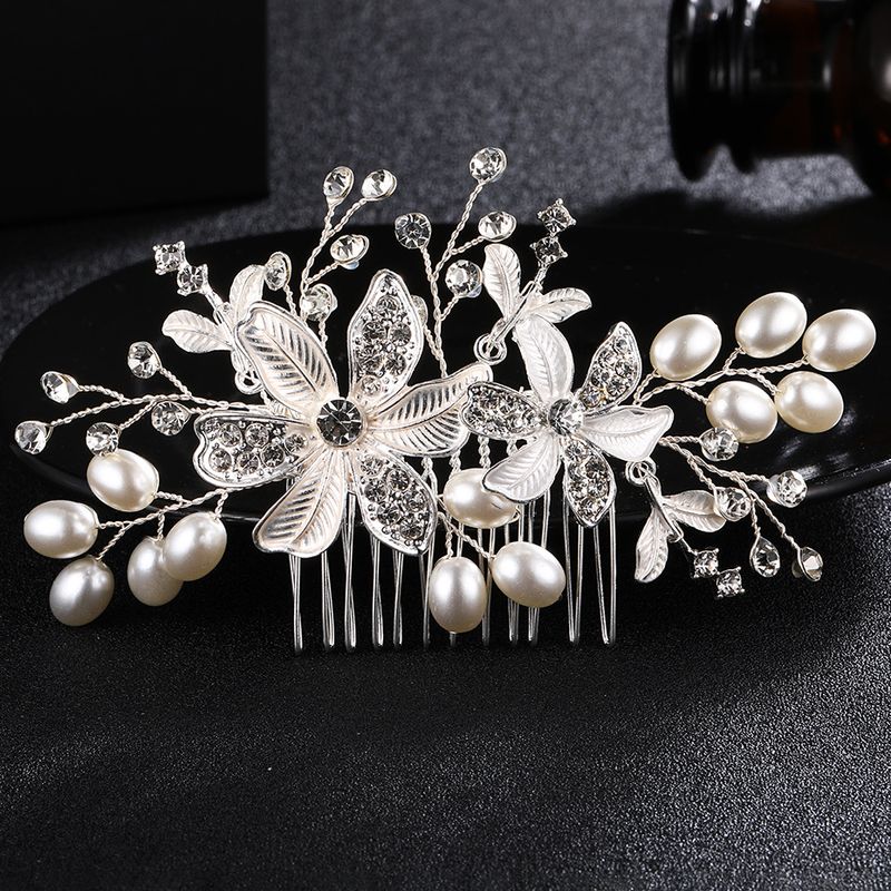 Alloy Fashion Flowers Hair Accessories  (white) Nhhs0257-white