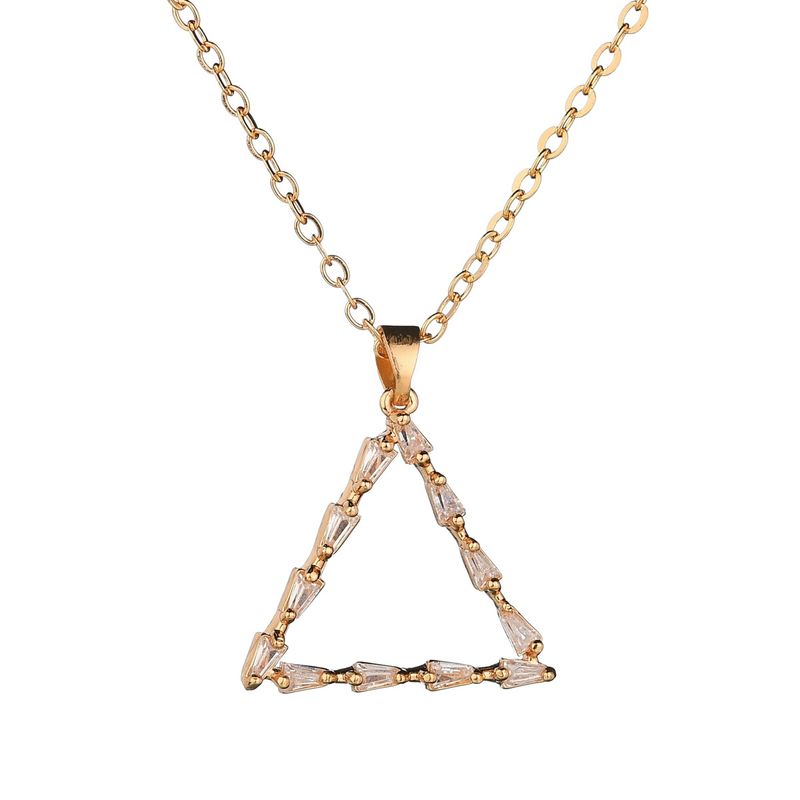 Cross-border Hot Sale Einfache Wind Hohle Dreiecks Anhänger 2018 Neue Eingelegte Kristall Legierung Halskette Großhandel