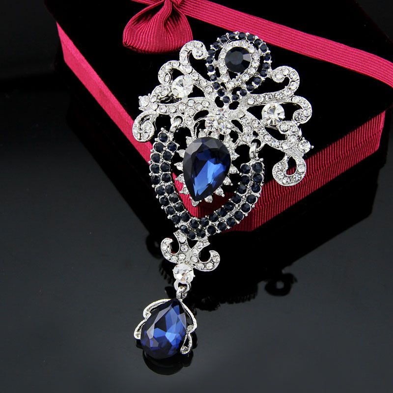 Fashion Crown Alloy Plating Women's Brooches