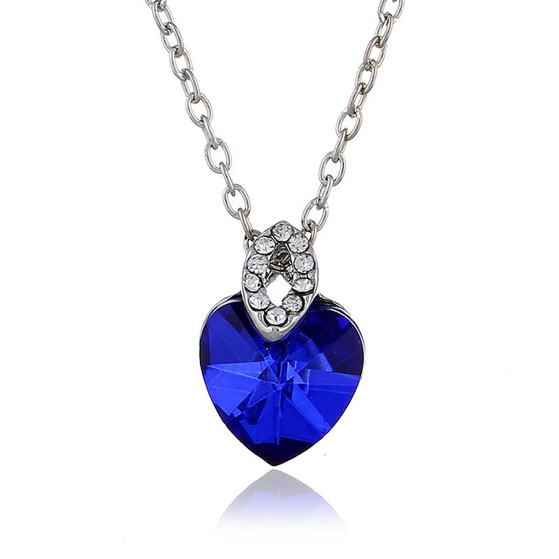 Europäischer Und Amerikanischer Modeschmuck Neuer Diamant Anhänger Schlüsselbein Kette Mode Einfache Herzförmige Kristall Halskette