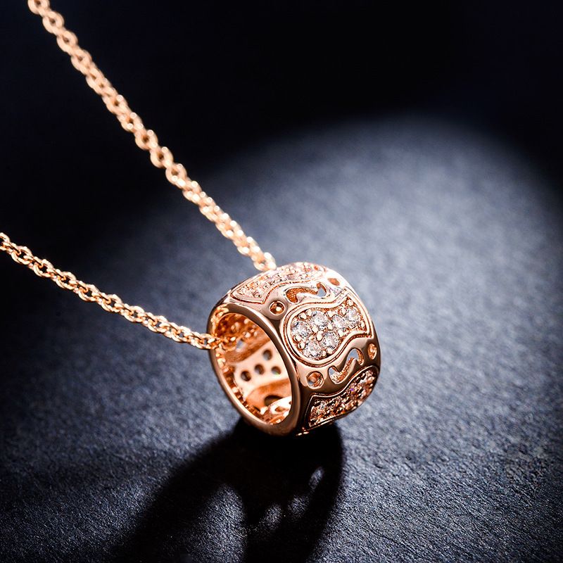 Europäische Und Amerikanische Persönlichkeit Neue Einfache Diamant Ring Halskette Mode Beliebte Damen Legierung Anhänger Großhandel 77582