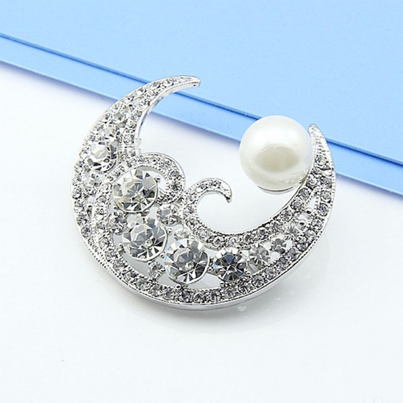 Vente Chaude De Mode Lune Perle Coréenne Corsage Broche Femme Boutonnière Écharpe Boucle Broches Accessoires