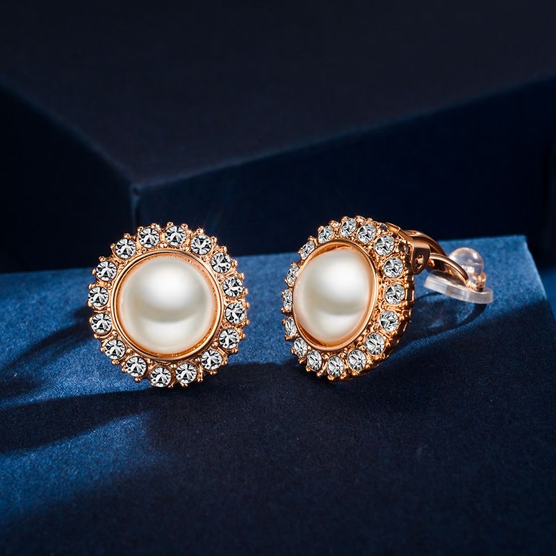 Europäischer Und Amerikanischer Einfacher Neuer Stil Perlen Ohrclip Weibliche Persönlichkeit Mode Ohne Ohrringe Roter Apfels Chmuck 120002