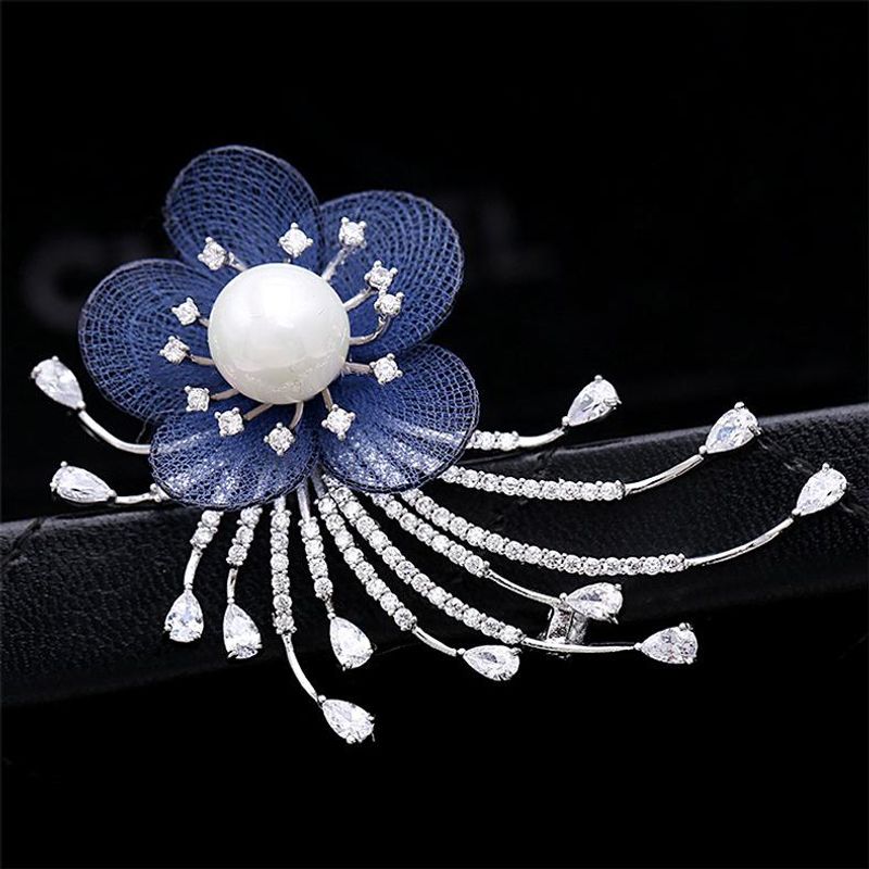 Fashion Simple Pearl Mesh Flower Brooch Nhdo158571