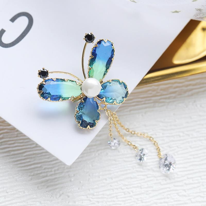 Koreanische Mode Farbe Schmetterlings Brosche Mikro Eingelegte Zirkon Brosche Hochzeits Anzug Kleid Temperament Edelstein Kristall Corsage
