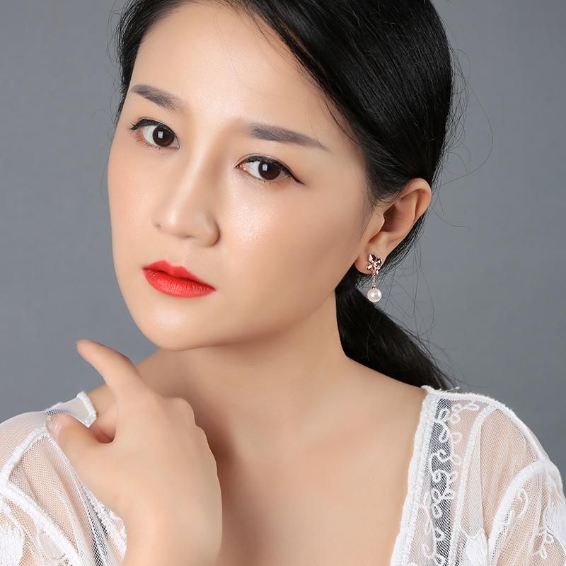 Korean Version Of The Simple Mori Leaf Earrings New Diamond 925 Pure Silver Earrings Female Temperament Pearl Earrings Me98310