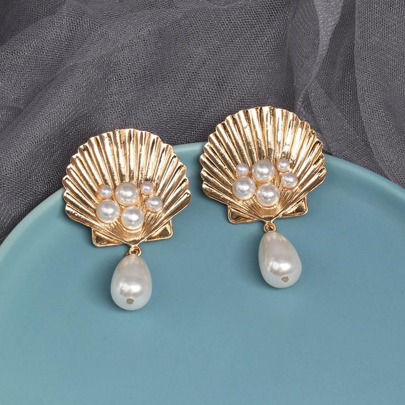 Fashion Alloy Shell Pearl Earrings