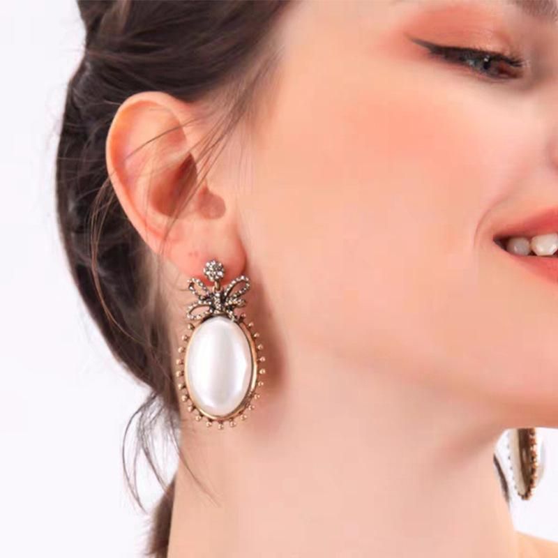 Europäische Und Amerikanische Mode Legierung Edelstein Ohrringe Retro Low-key Kies Ohrringe Temperament Charmante Ohrringe Zubehör Jiaqi Schmuck