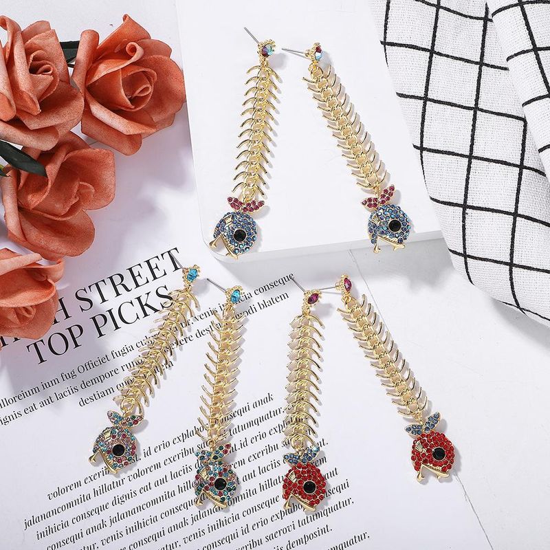 European And American Fashion Alloy Chain Long Section Stitching Face Small Earrings