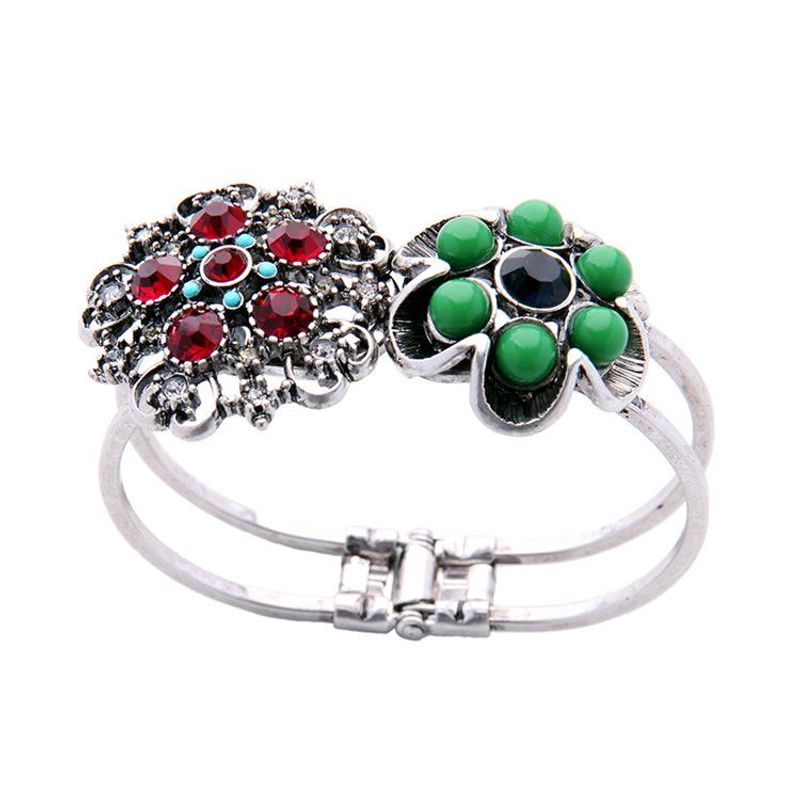 Vintage Bracelet With Diamond Cutout Flower Alloy Bracelet