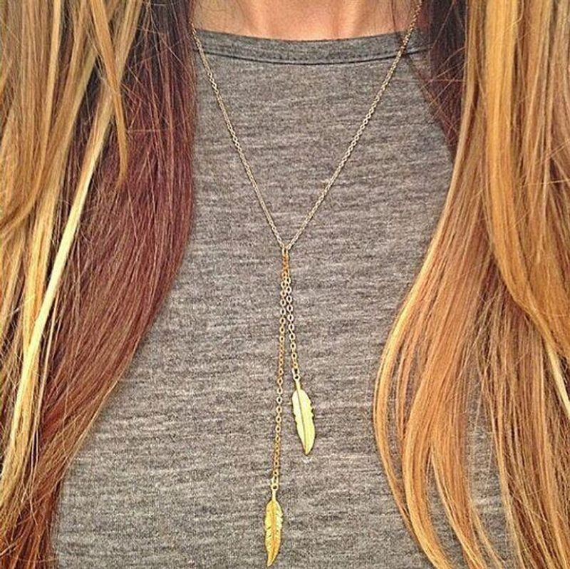 New Jewelry Simple Gold Leaves Simple Short Necklace Clavicle Chain Women