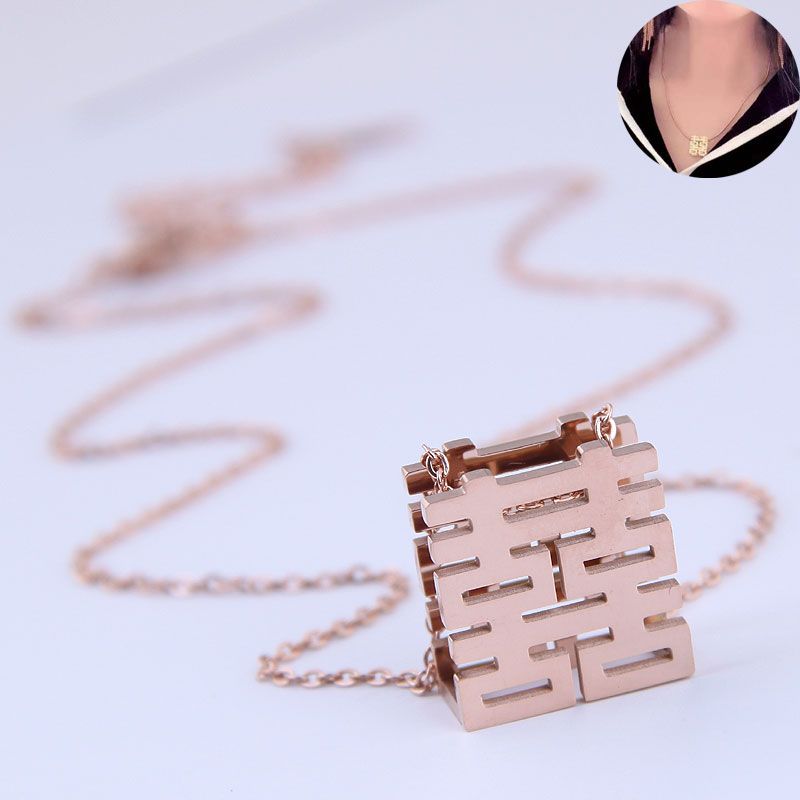 High Quality: European And American Fashion Exquisite Titanium Steel Rose Gold Sweet Ol Temperament Hi Word Female Personality Necklace