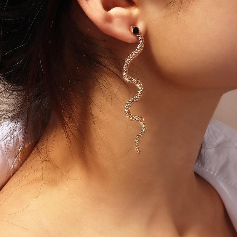 Ez2235 Grenz Überschreitende Europäische Und Amerikanische Ohrringe Persönlichkeit Mode Schlangen Förmige Ohrringe Übertriebene Kreative Schlangen Elemente Ohrringe