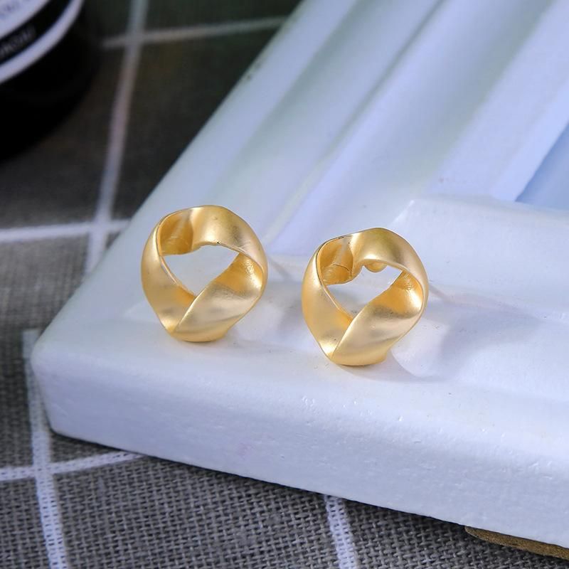 Simple Earless Ear Clip Female New Small Commuter Earrings