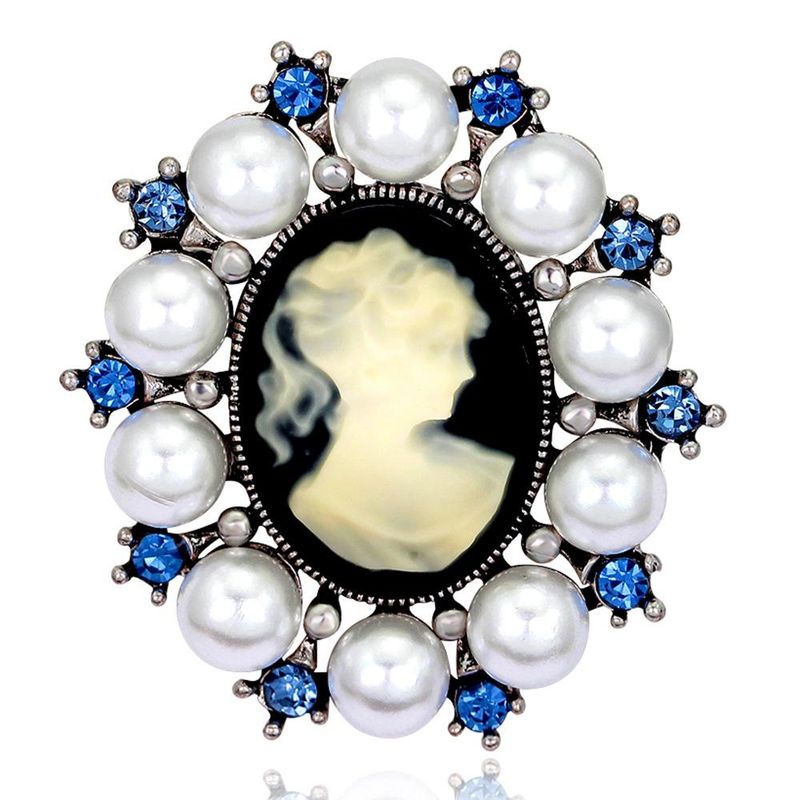 Vintage Beauty Head Brooch Pin Round Alloy Diamond Pearl Corsage Scarf Buckle