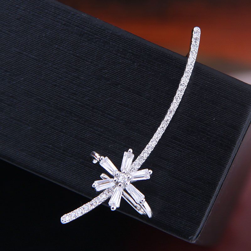 Delicate 925 Silver Needle Korean Fashion Sweet Ol Zirconium Snowflake Single Earrings