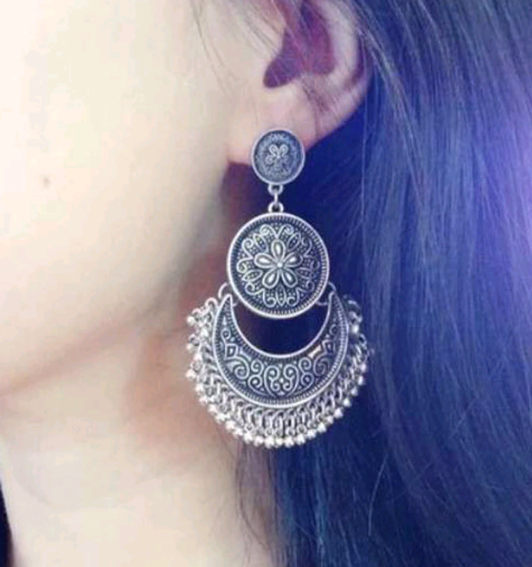 Fashion Metal Retro Exaggerated Water Drop Temperament Earrings