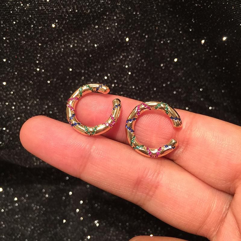 Koreanische Mode Farbverlauf Mikro Eingelegte Diamant Gestreifte Ohr Knöcherle Metall C-förmige Böhmische Kreative Ohr Clip