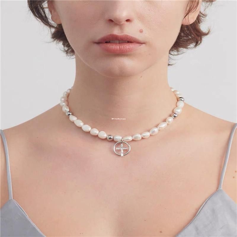 Internet-promi Ins Barock Unregelmäßige Perlenkette Kurze Mode Strass Schlüsselbein Kette Kreuz Halskette Weiblich