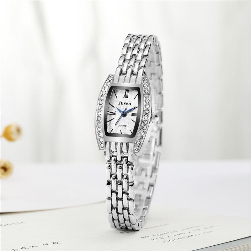 Personalized Versatile Diamond-studded Wine Barrel-shaped Steel Strap Bracelet Watch For Women