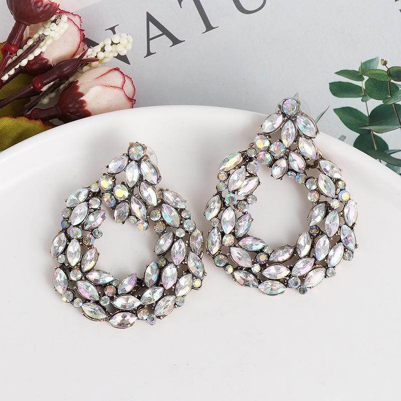 52968 Jujia Nouveau Rétro Diamants Géométrique Oreille Goujons Européen Et Américain De Mode Cool Exagéré Boucles D'oreilles Accessoires Féminins