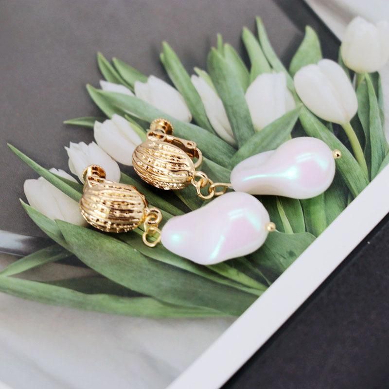 White Irregular Imitation Pearl Ear Clip Ear Studs Geometric Pearl Ear Clip Ear Studs