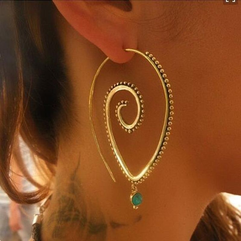 New Jewelry Trend Round Spiral Earrings Swirl Green Diamond Earrings Wholesale