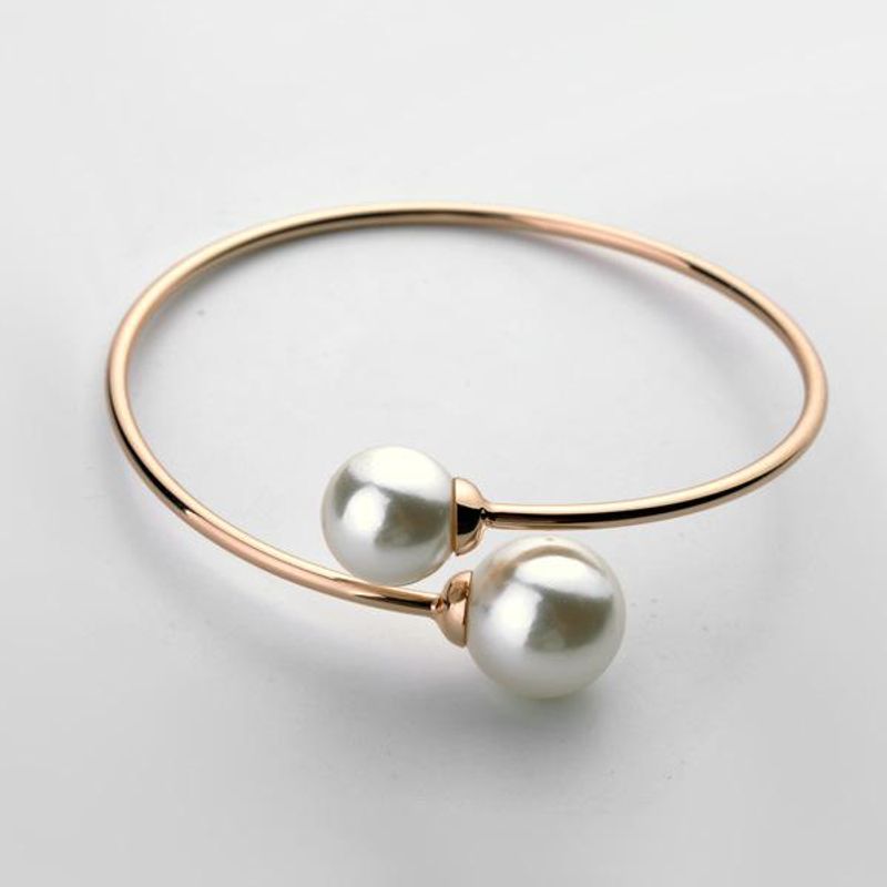 Fashionable Beautiful Open Pearl Bracelet